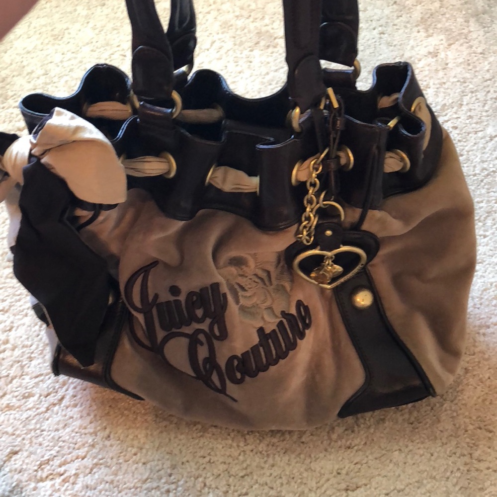 Classic juicy couture purse! With matching wallet!